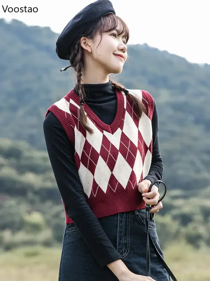 Vintage Argyle Knitted Vest Women Preppy Style Sweet All-match V-neck Cropped Sweater Korean High Street Classic Loose Waistcoat