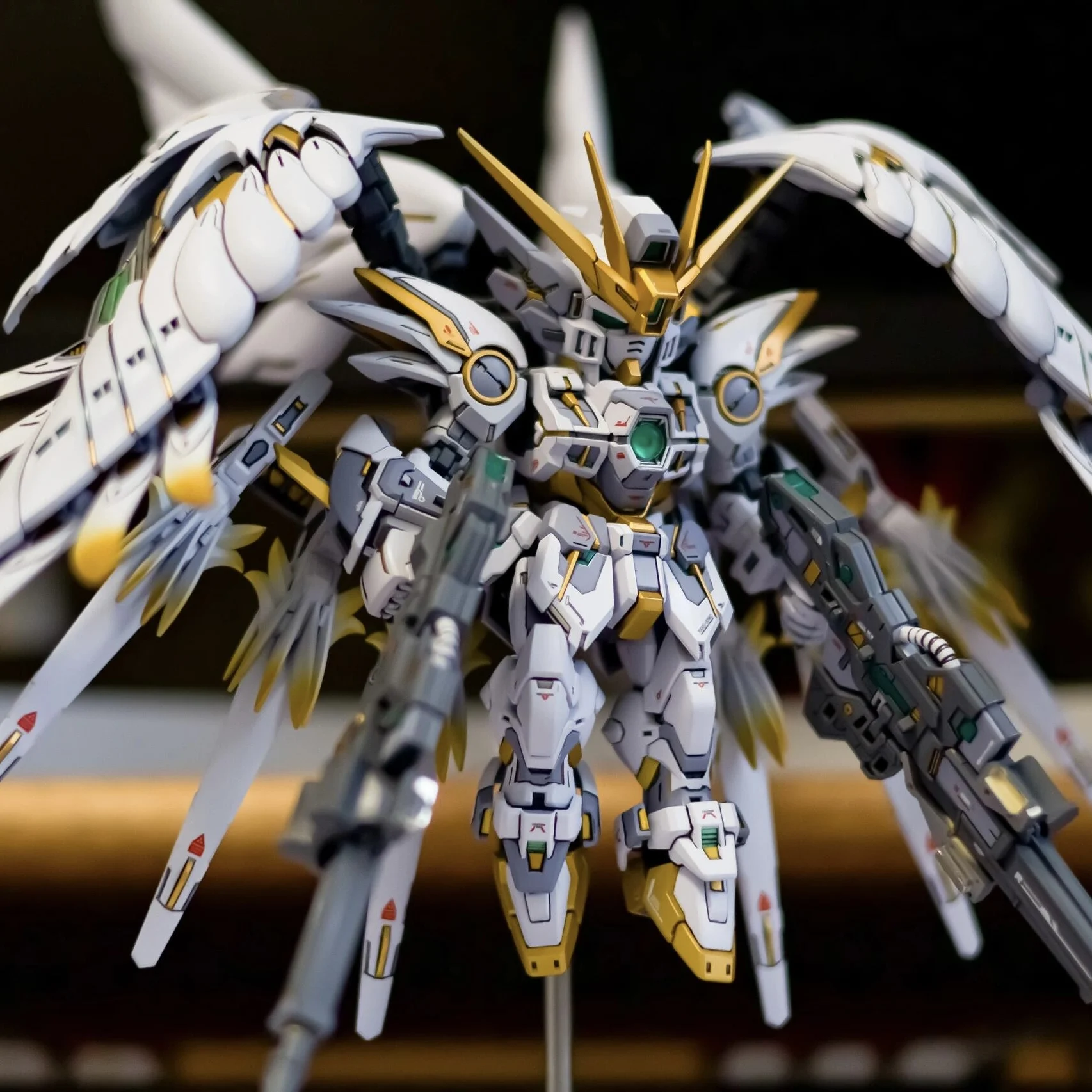 Gl Model Mgsd Wing Snow White Xxxg-00ysw Zestaw Modelarski do Składania Wing Zero Ew Xxxg-00w0 Figurka Akcji Robot Plastikowe Modele Zabawki