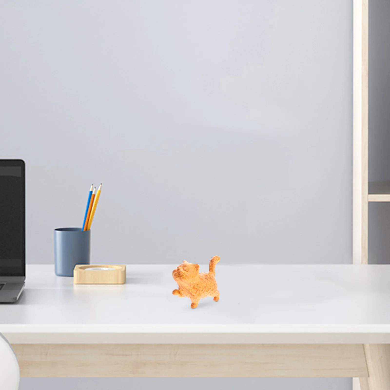 

Wood Cat Ornament Solid Wood Kitten Sculpture Tabletop Animal Decor Vintage Style Delicate Texture Tough Office