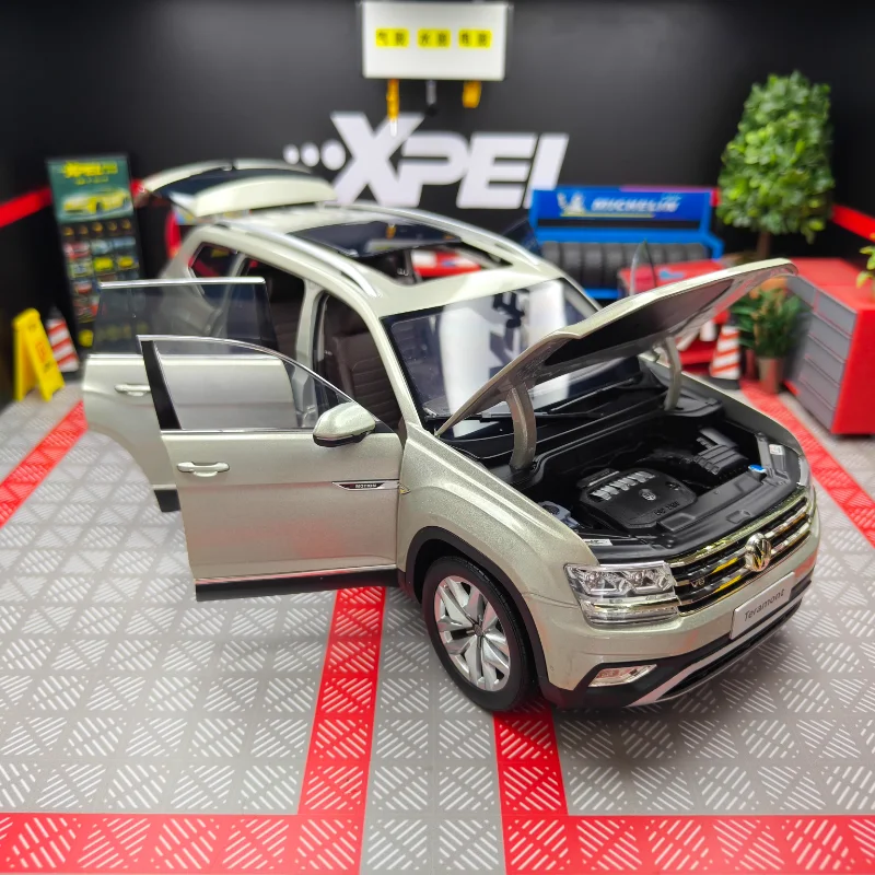 دييكاست 1:18 مقياس SAIC VW Teramont الجيل الأول المصنع الأصلي كامل باب السيارة سبيكة نموذج سيارة لعبة قابلة للجمع