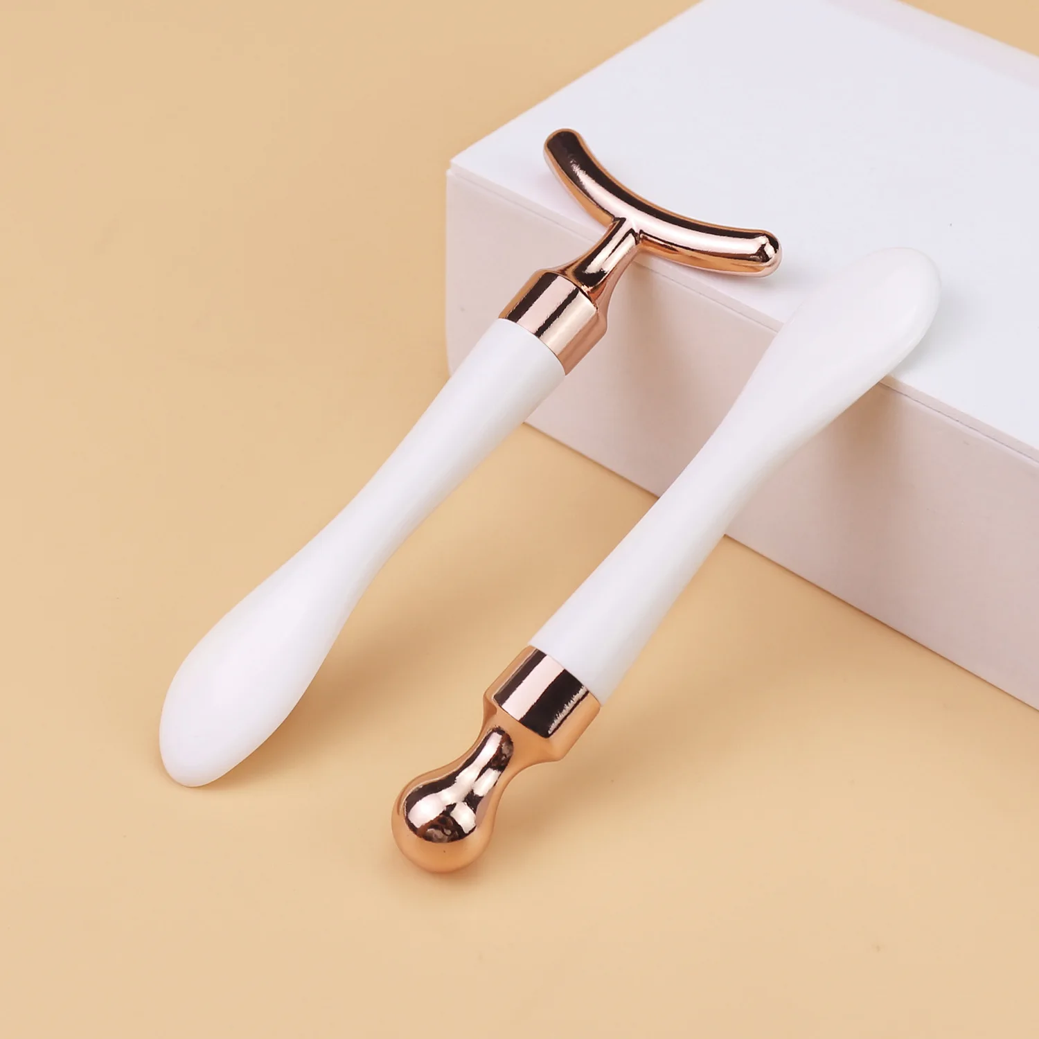 Urządzenie przeciwzmarszczkowe Metalowe narzędzie do liftingu twarzy Masażer do twarzy Mikroprądowy masażer do okolic oczu do codziennych zabiegów pielęgnacji skóry i okolic oczu