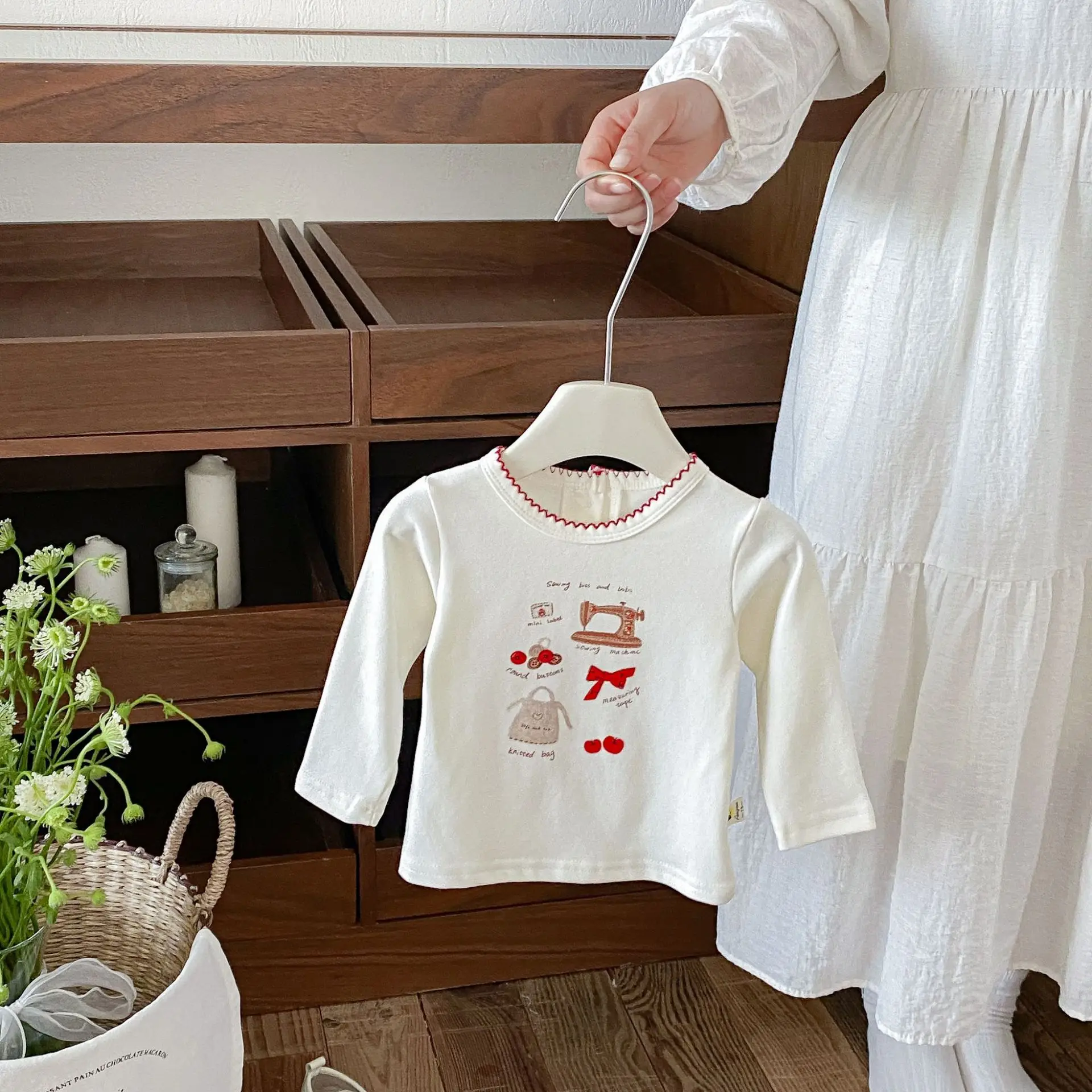 Girl's Cartoon T-shirt 2026 Autumn New Baby Top Girl Baby Long Sleeve Stylish Versatile Cotton Bottom Shirt