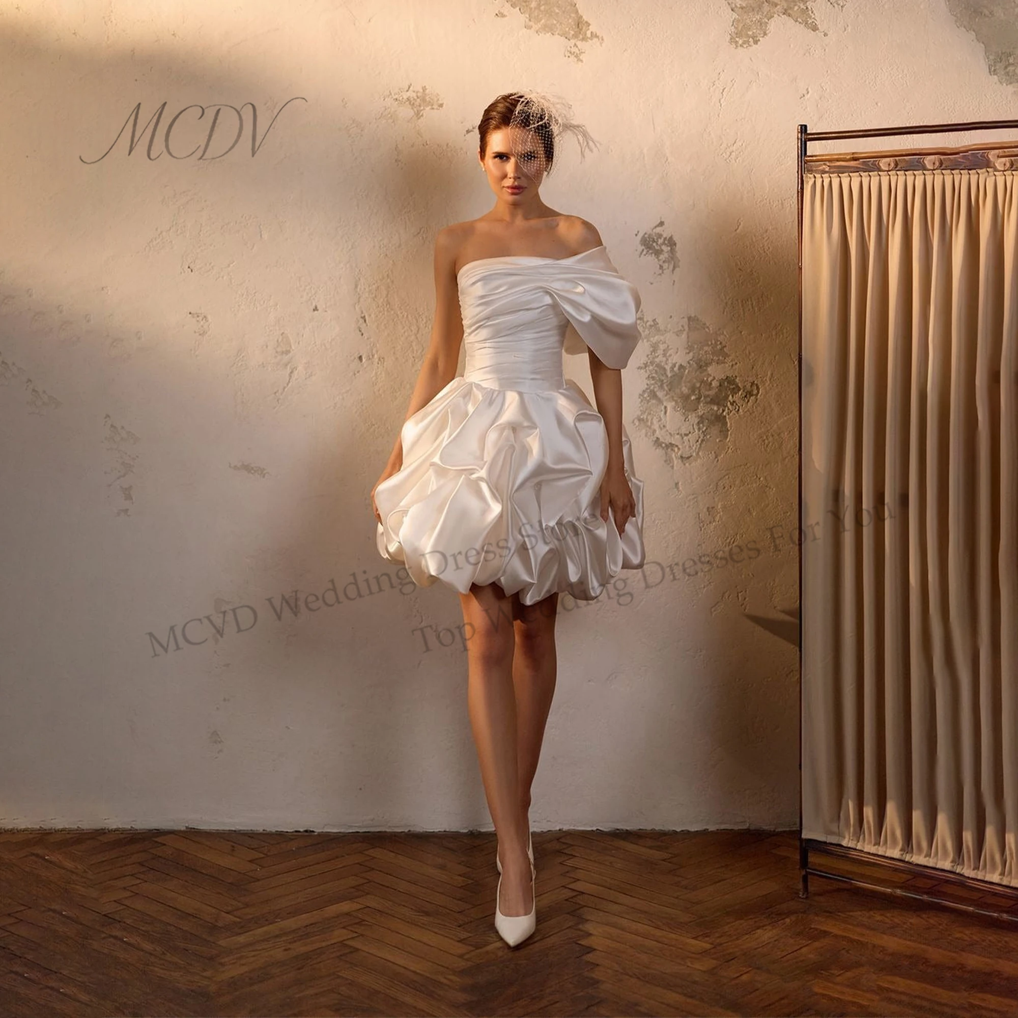One Shoulder Satin Short Wedding Dress A-Line Ball Gowns Strapless Asymmetric Bubble Hem Cocktail Party Bridal Gown Customized