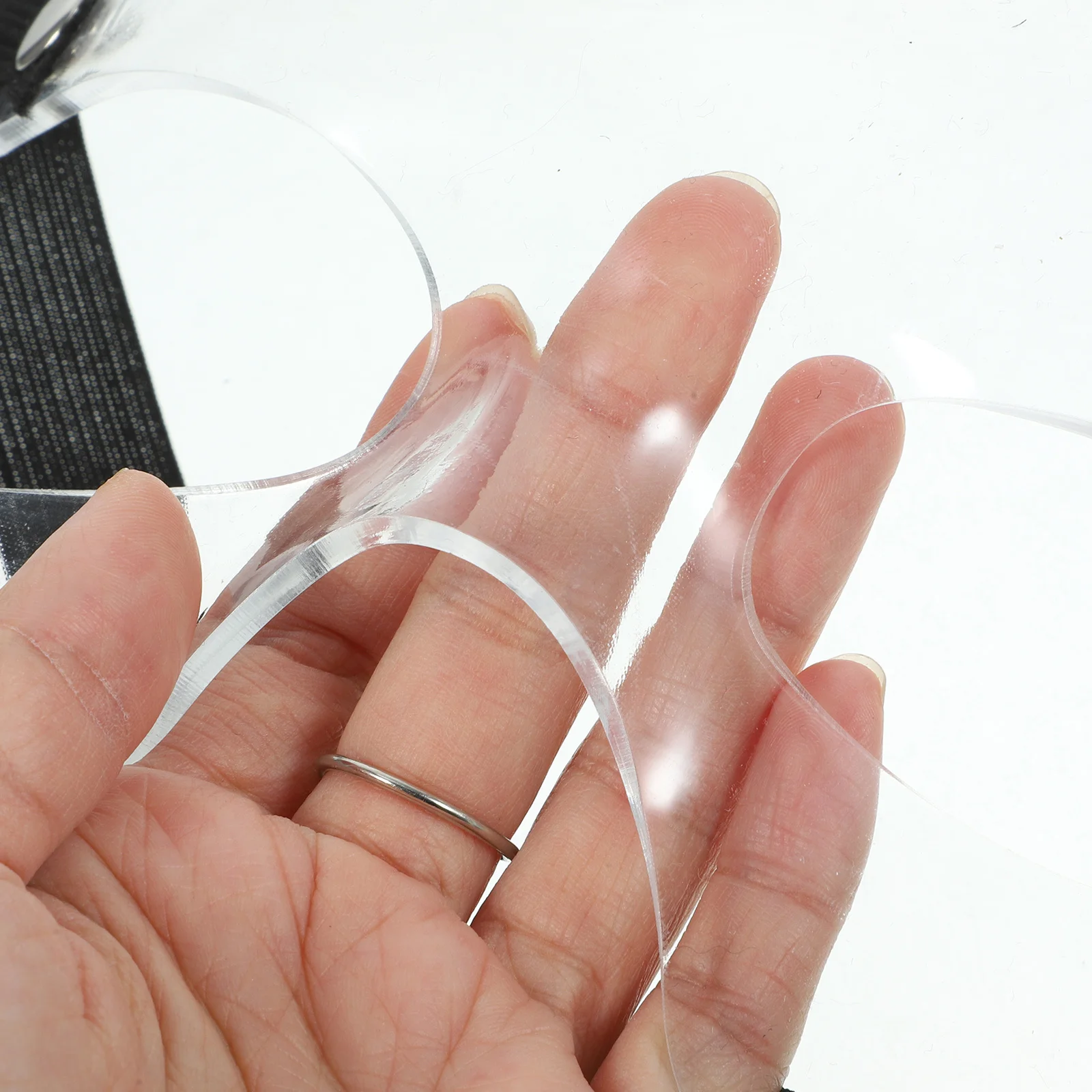 

Sports Face Mask Protective Basketball Face Mask Adjustable Design for Men Durable Reliable Guard for Football Soccer