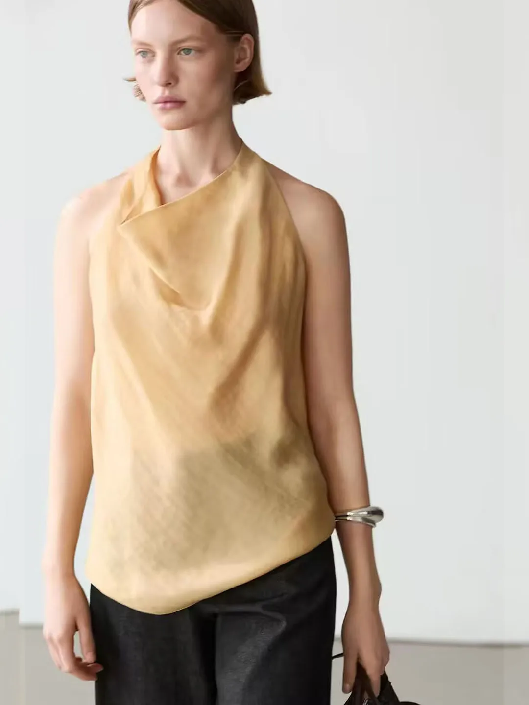

Elegant Yellow Sleeveless Commute Shirt Women's Loose Fit Long Sleeve Fashionable Design Drapey Collar Top for Spring Summer
