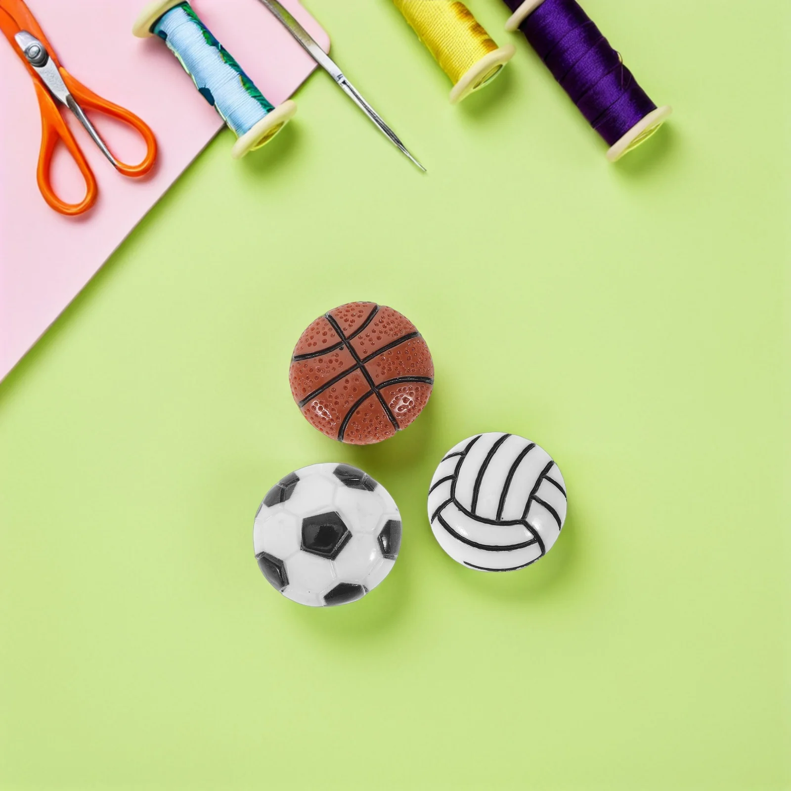 40 pezzi di ciondoli in resina palla sportiva sfusa kit artigianale fai da te per la creazione di gioielli bracciali portachiavi perline decorative per scrapbooking