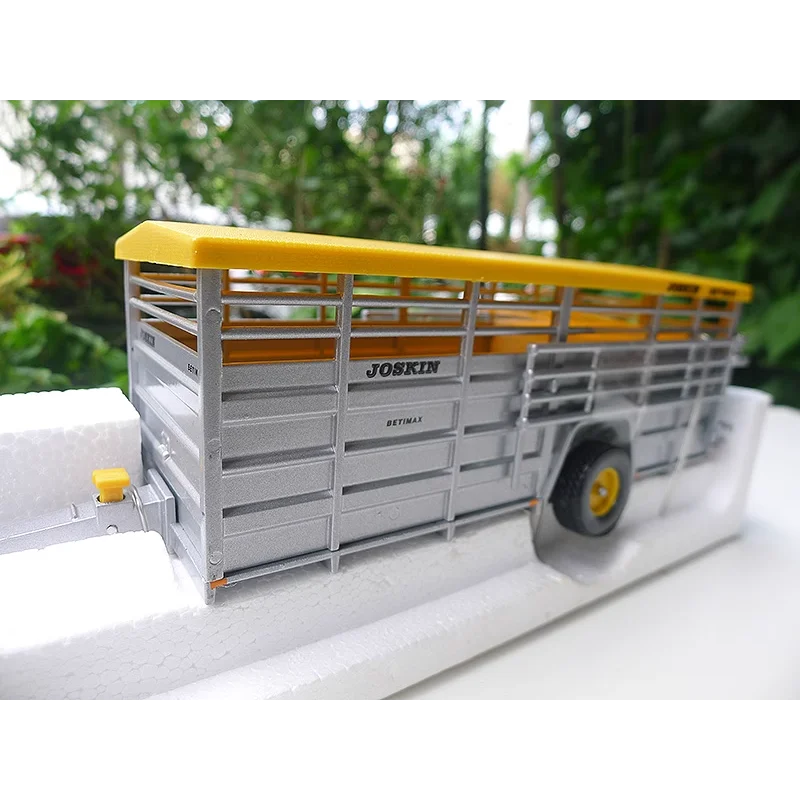 

Diecast ROS 1:32 Scale Joskin Carro Porta Animali Alloy Excavator Model Collectible Toy Gift Souvenir Display Ornament