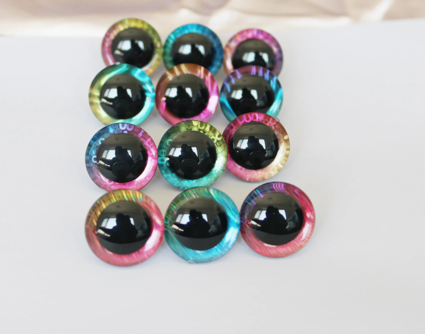 Exclusive Style 40pcs/lot--L12---12/14/16//18/20/25/30/35mm New  toy safety eyes 3D  doll eyes + fabric + washer -- style option