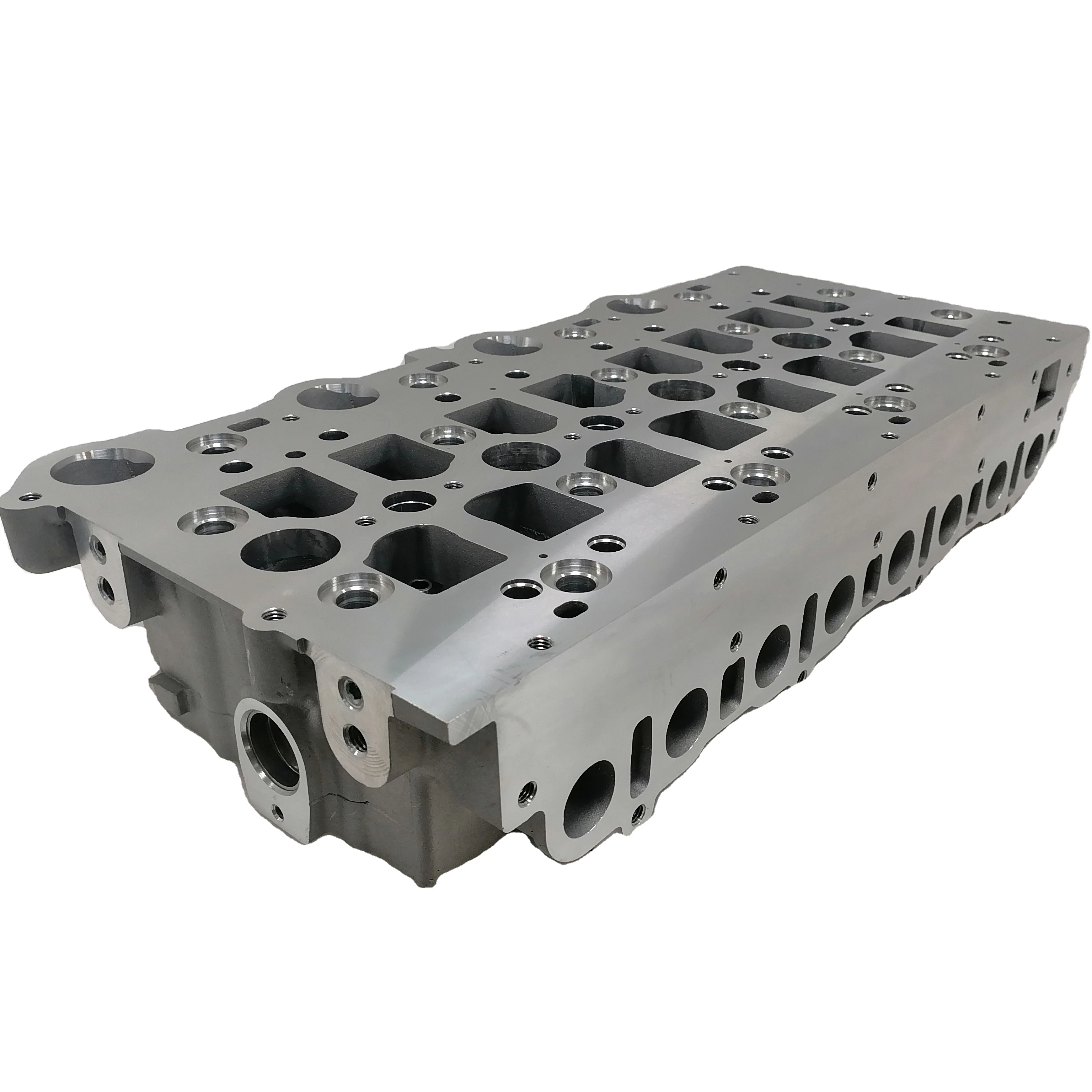 

Hot Selling New Condition High Quality LANDWIND Standard Displacement R425 2.5T Empty Cylinder Head For VM