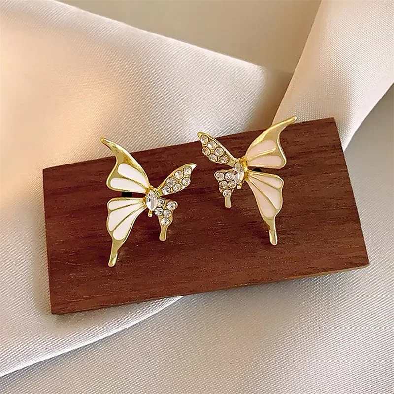 Fashion White Color Big Butterfly Crystal Stud Earring for Women Sweet Simple Temperament Jewelry Girl Valentine's Day Gift