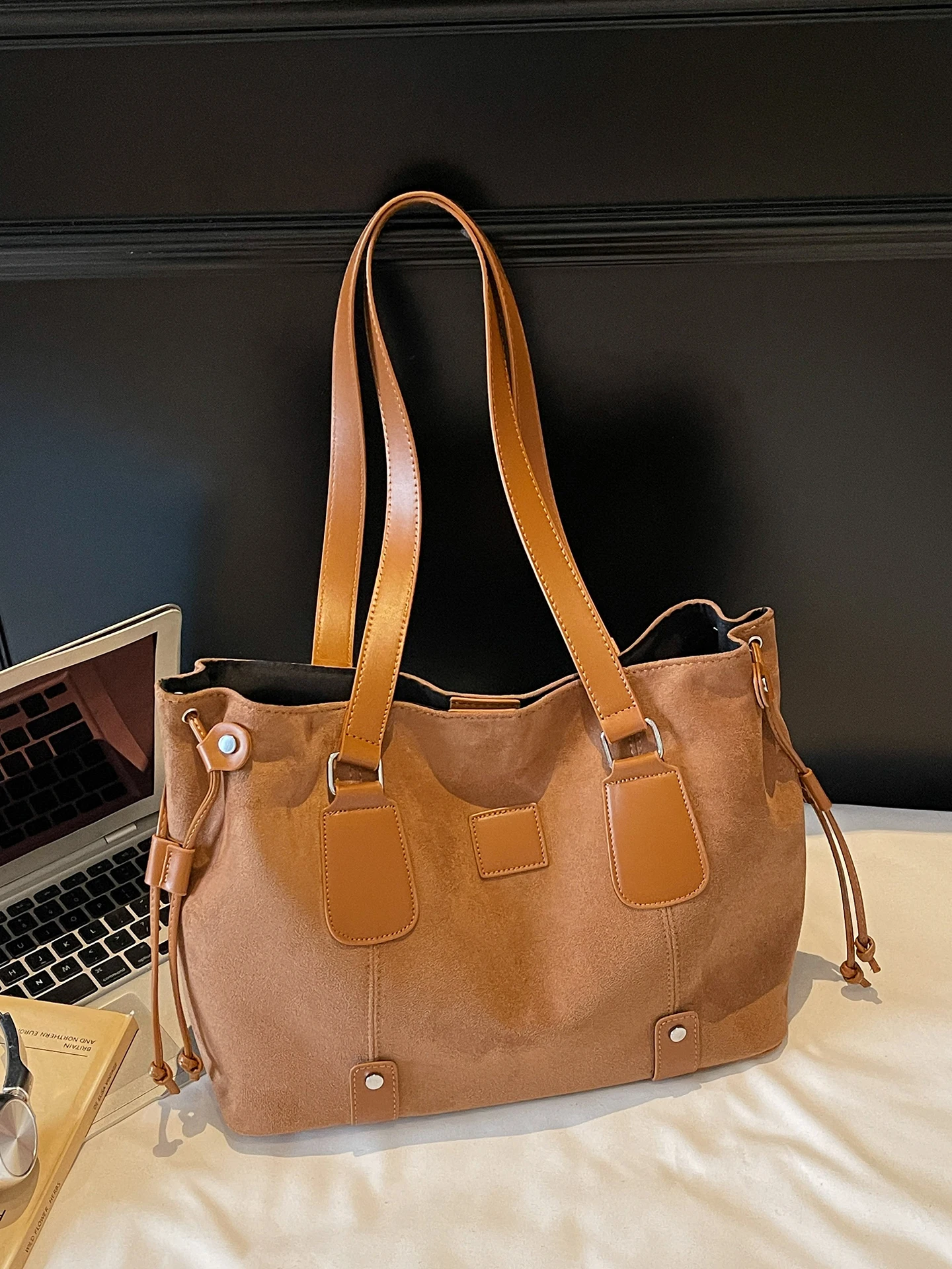

Large Capacity Suede Shoulder Bag for Women Autumn Winter Casual Commuting Female Handbag Vintage Solid Color Buckle Tote Bags