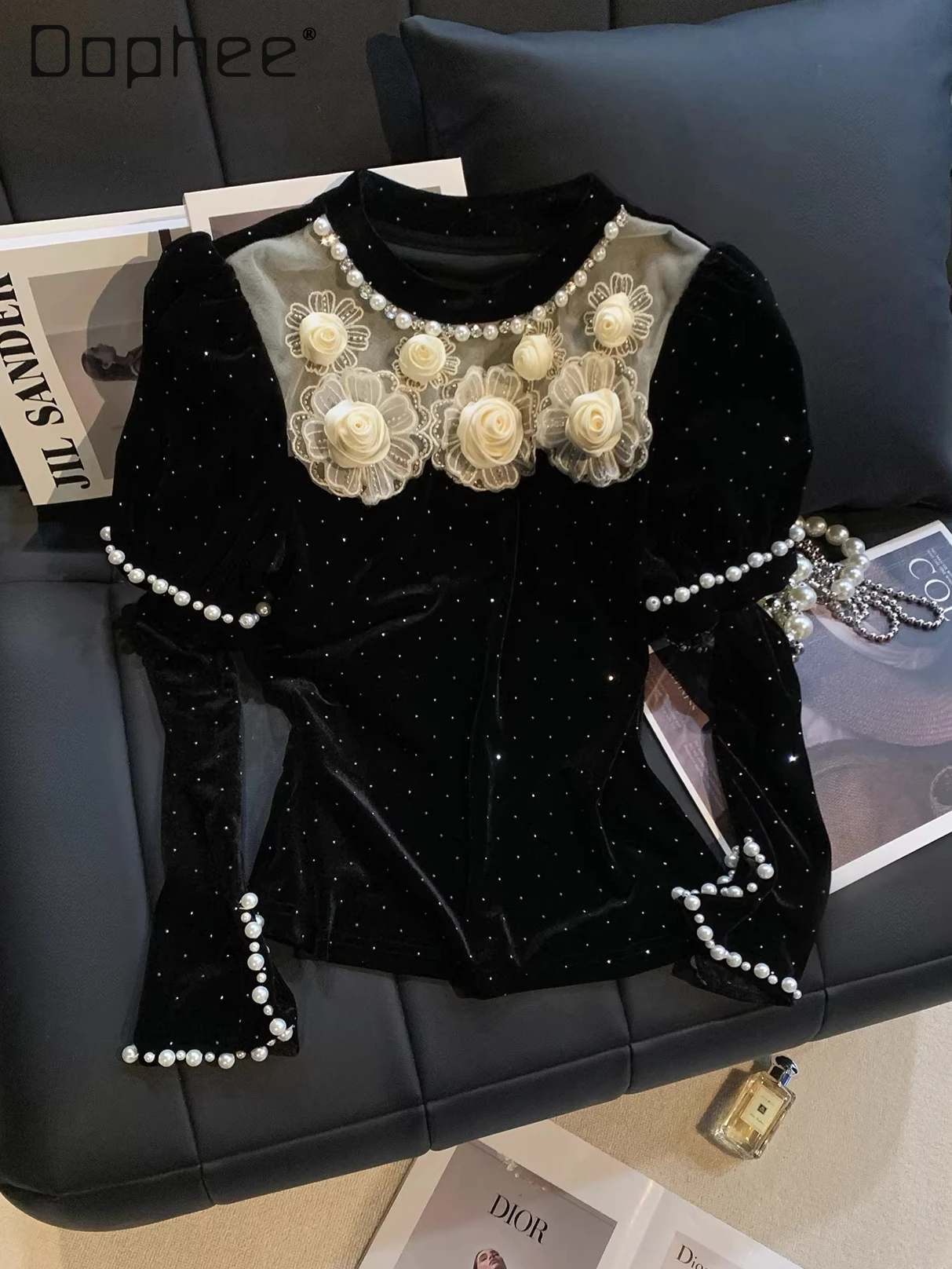 

High-end Hot Diamond Three-dimensional Flower Velvet Sleeve Top French Temperament Socialite Black Long-sleeved Crew Neck Tops