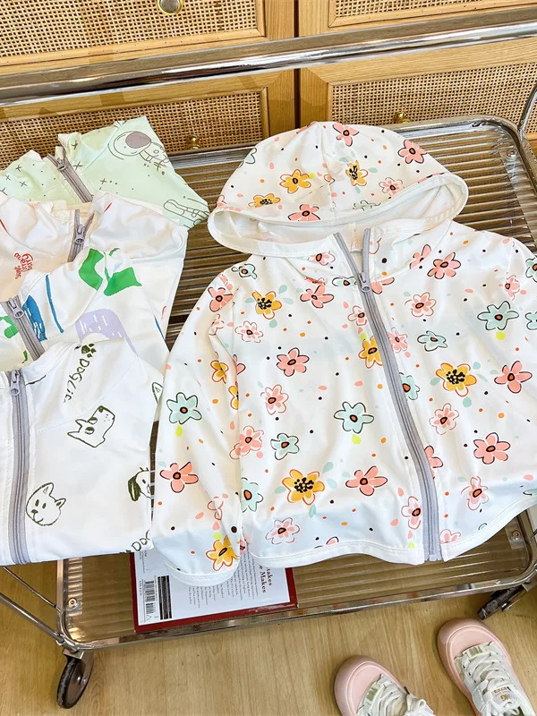 Children's Summer Lightweight Breathable Sun Protection Clothes Boys Girls Skin Clothes Cotton Blend Casual Style Zipper Closure