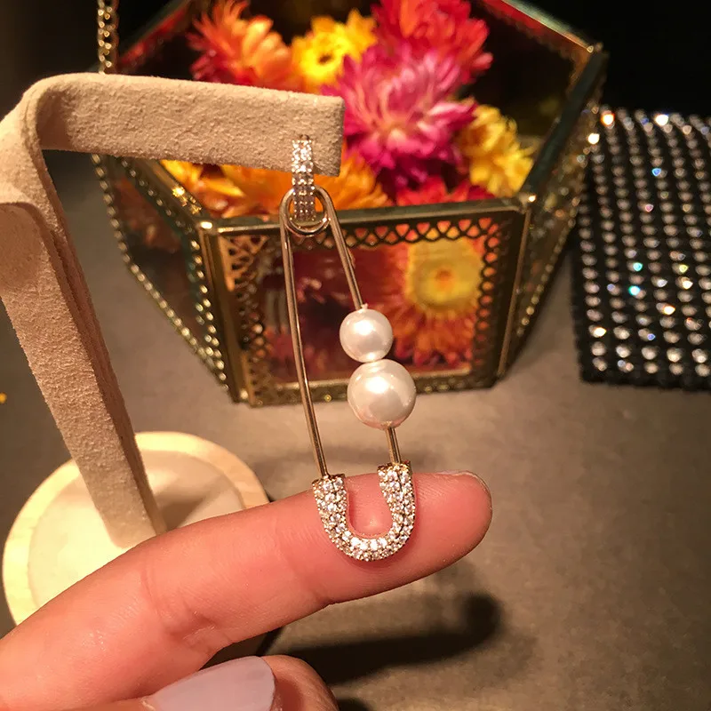 Fashion temperament exquisite pin shape pearl earrings