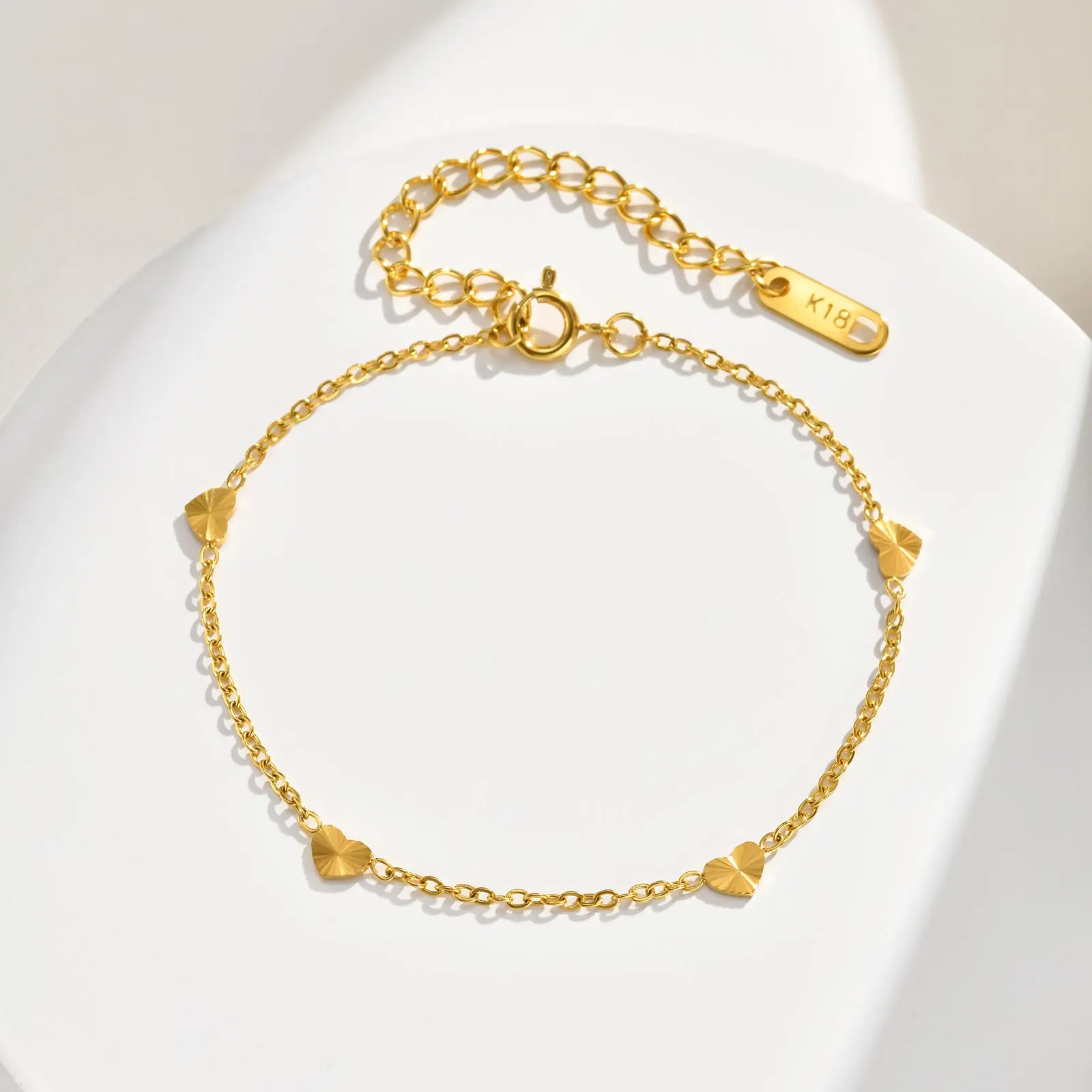 سوار على شكل قلب بسيط للنساء والفتيات، أساور سلسلة من الفولاذ المقاوم للصدأ باللون الذهبي، هدية مجوهرات عصرية لحفلات الزفاف