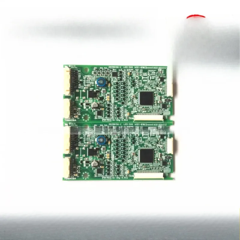 As peças são adequadas para acessórios de elevador Toshiba, placas de chamada, placas de exibição LED-500 2N1M8156-C LED-500R/