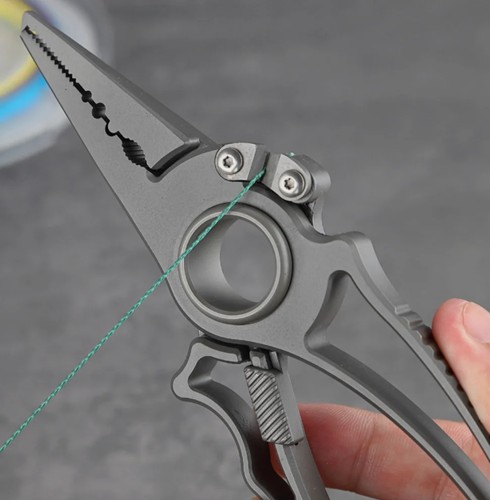 

Многофункциональные рыболовные плоскогубцы из титанового сплава, нержавеющие рыболовные плоскогубцы с замком, легкий инструмент для резки проволоки Y676