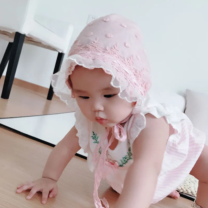 Cekcya Baby Girls Lace Hats Korean Style Newborn Photography Props Flower Bonnet Baptism Hat Kid Princess White Cotton Caps 0-3Y