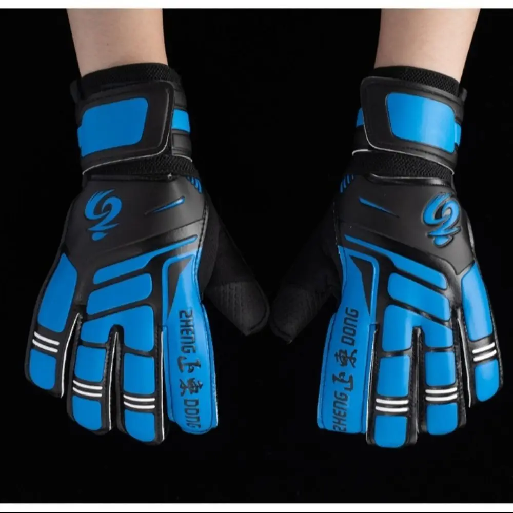 1 Pair of Breathable Goalkeeper Gloves Anti-slip Thick Latex Goalkeeper Training Gloves Comfort Wear-resistant