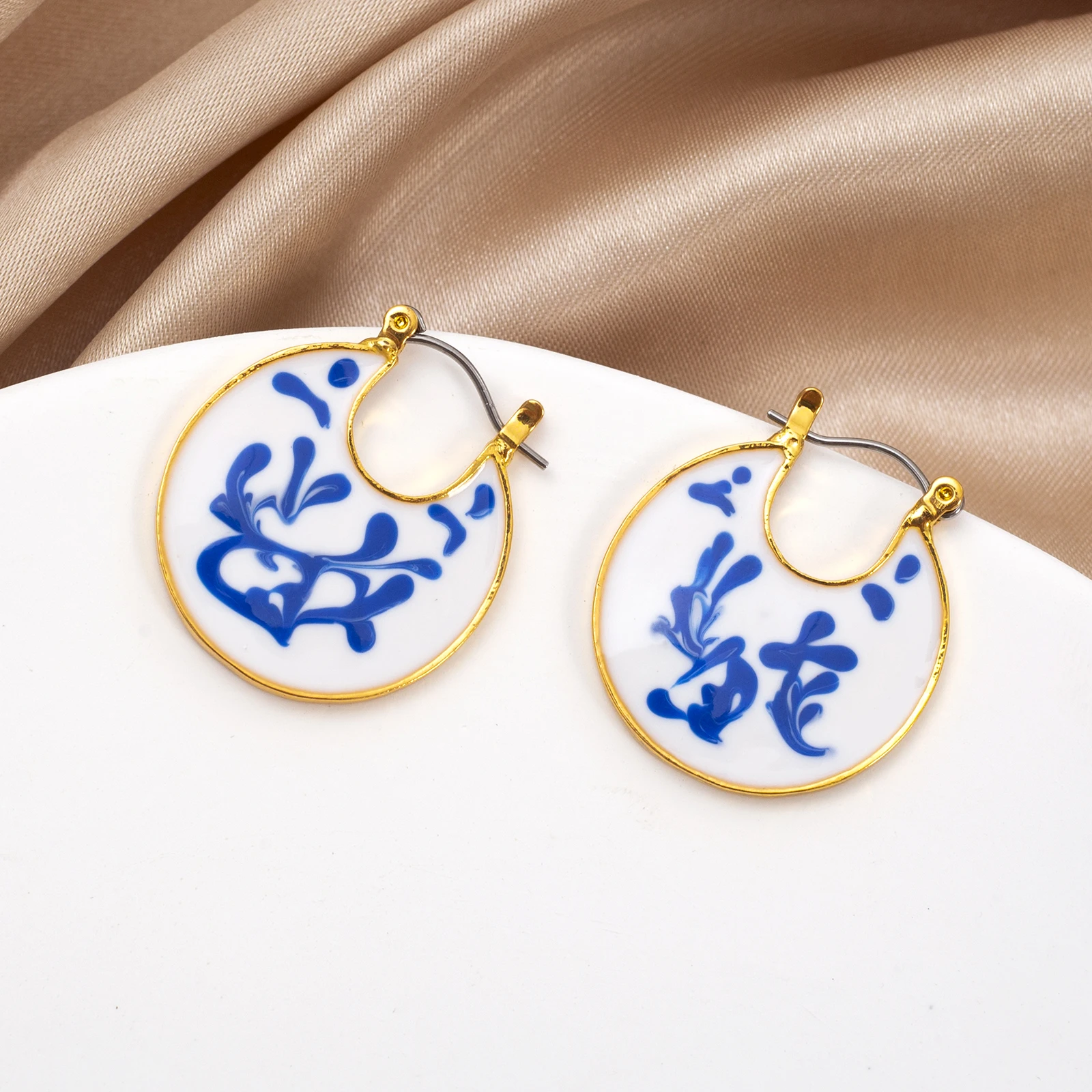 Blue and White Porcelain Earrings: Elegant and Timeless Jewelry Pieces…