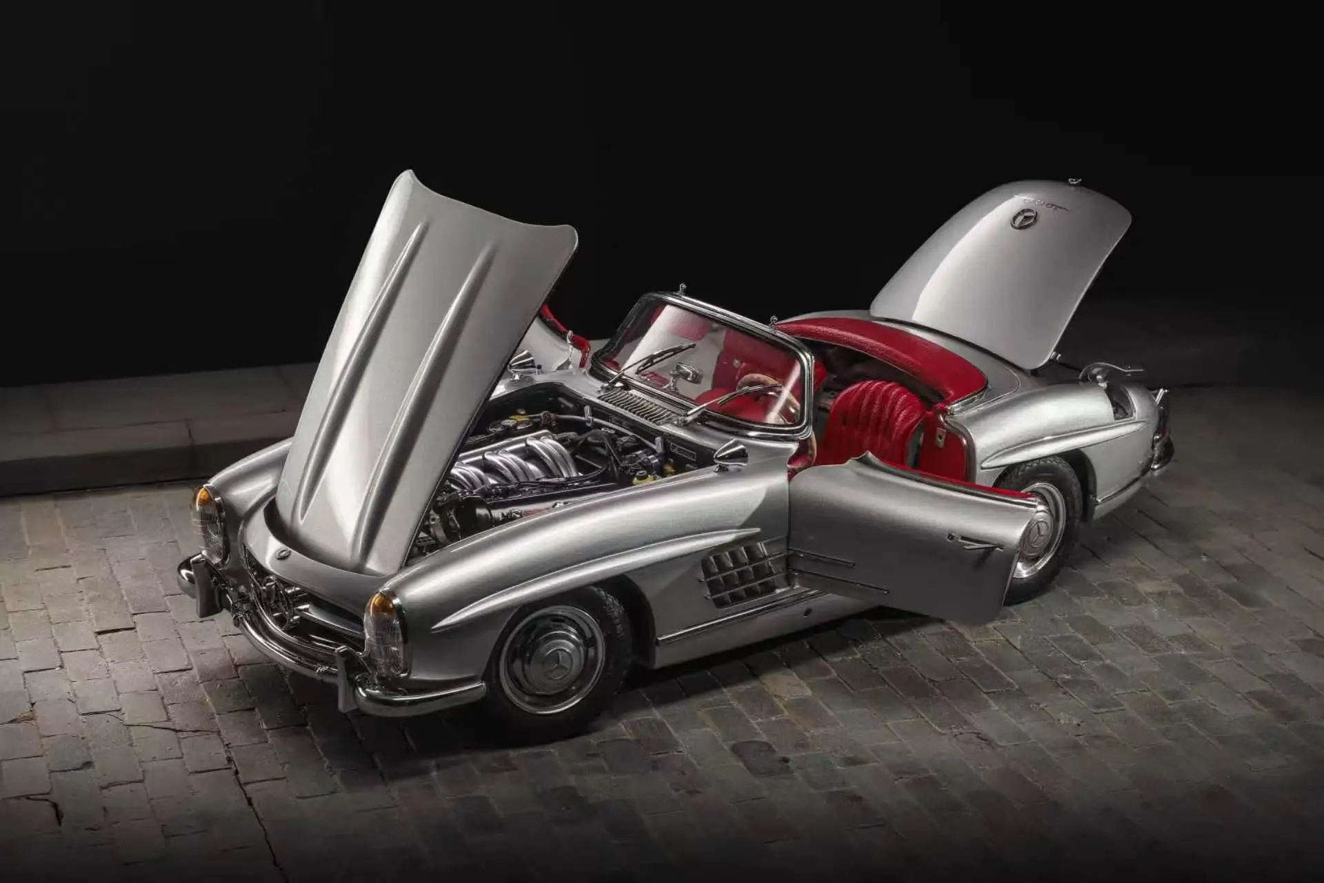 CMC 1:18 300SL W198 Roadster Silver Simulation Limited Edition All Open Alloy Metal Static Car Model Toy Gift