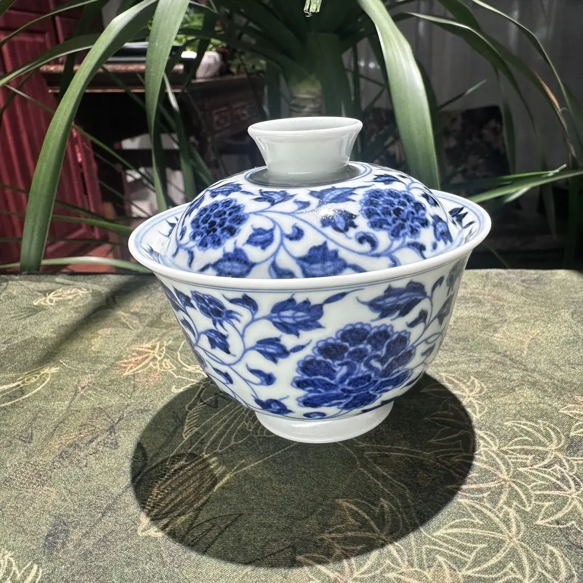 Jingdezhen Hand-Painted Blue And White Ceramic Teacup With Lotus Design Vintage Chinese Style High-End Kung Fu Tea Set