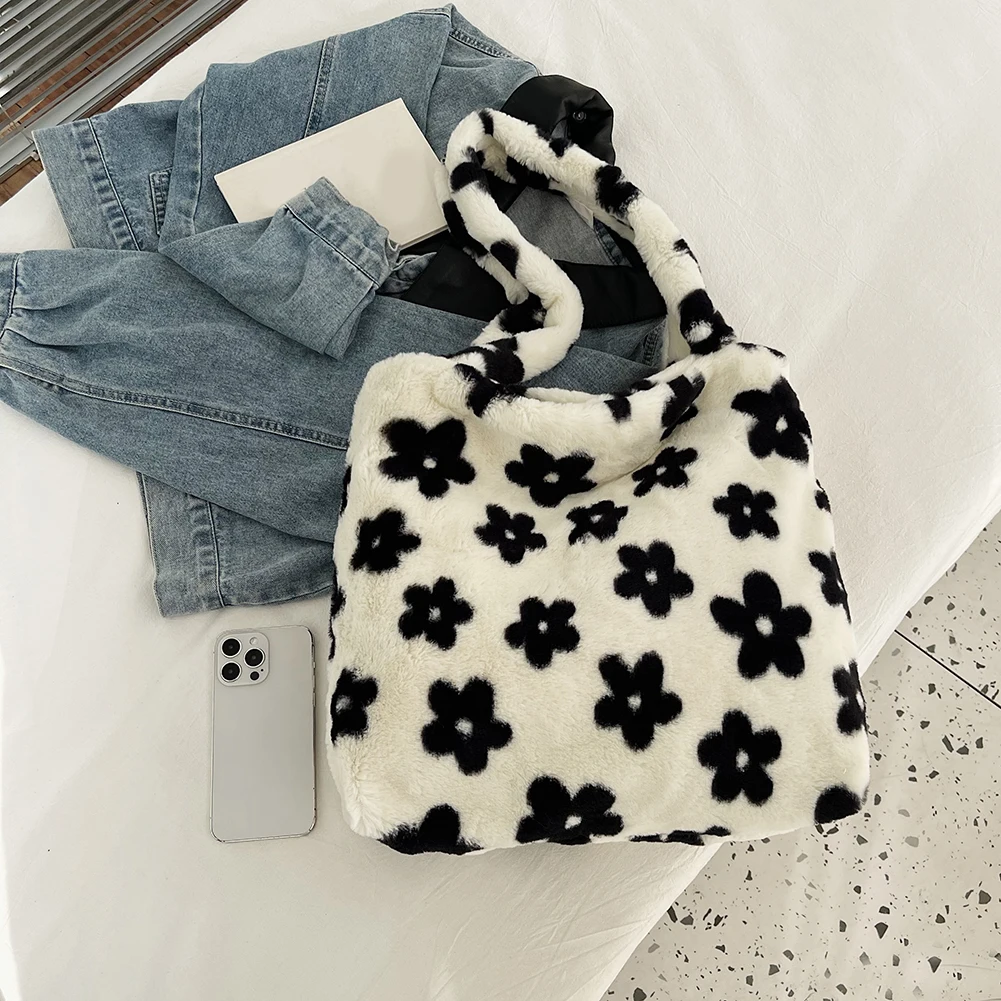 

Women Fluffy Shoulder Bag Furry Faux Fur Handbag Casual Satchel Hobo Bag Plush Underarm Bag Fuzzy Tote Handbag Commuting Bag