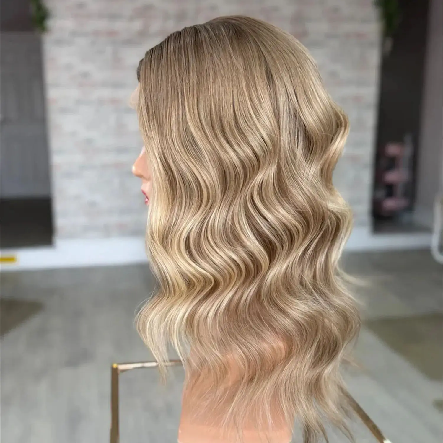perruque-lucky-de-16-pouces-nouveau-style-densite-150-ondulations-laches-sans-colle-balayage-brun-clair-perruque-en-dentelle-transparente-hd-13-4-invisible-pour-femme