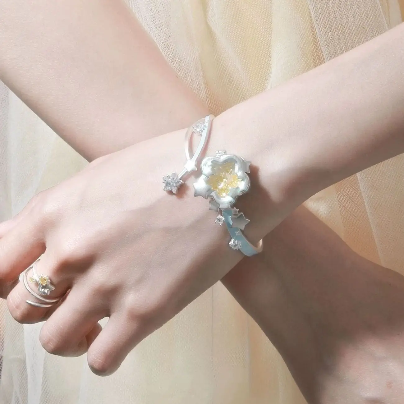 Star Flip Bracelet Design, High-end, Sweet, Cool and Cute Bracelet