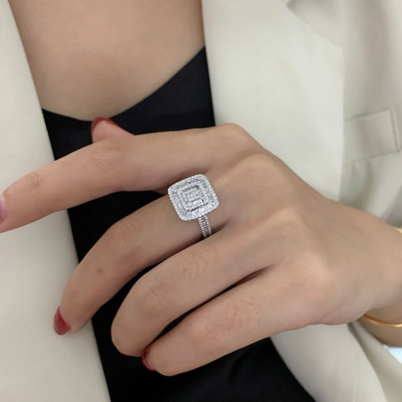 LUOWEND 100% 18K الذهب الأبيض خواتم موضة شكل مربع 0.85 قيراط خاتم الماس الطبيعي الحقيقي للنساء مجوهرات الزفاف العالية