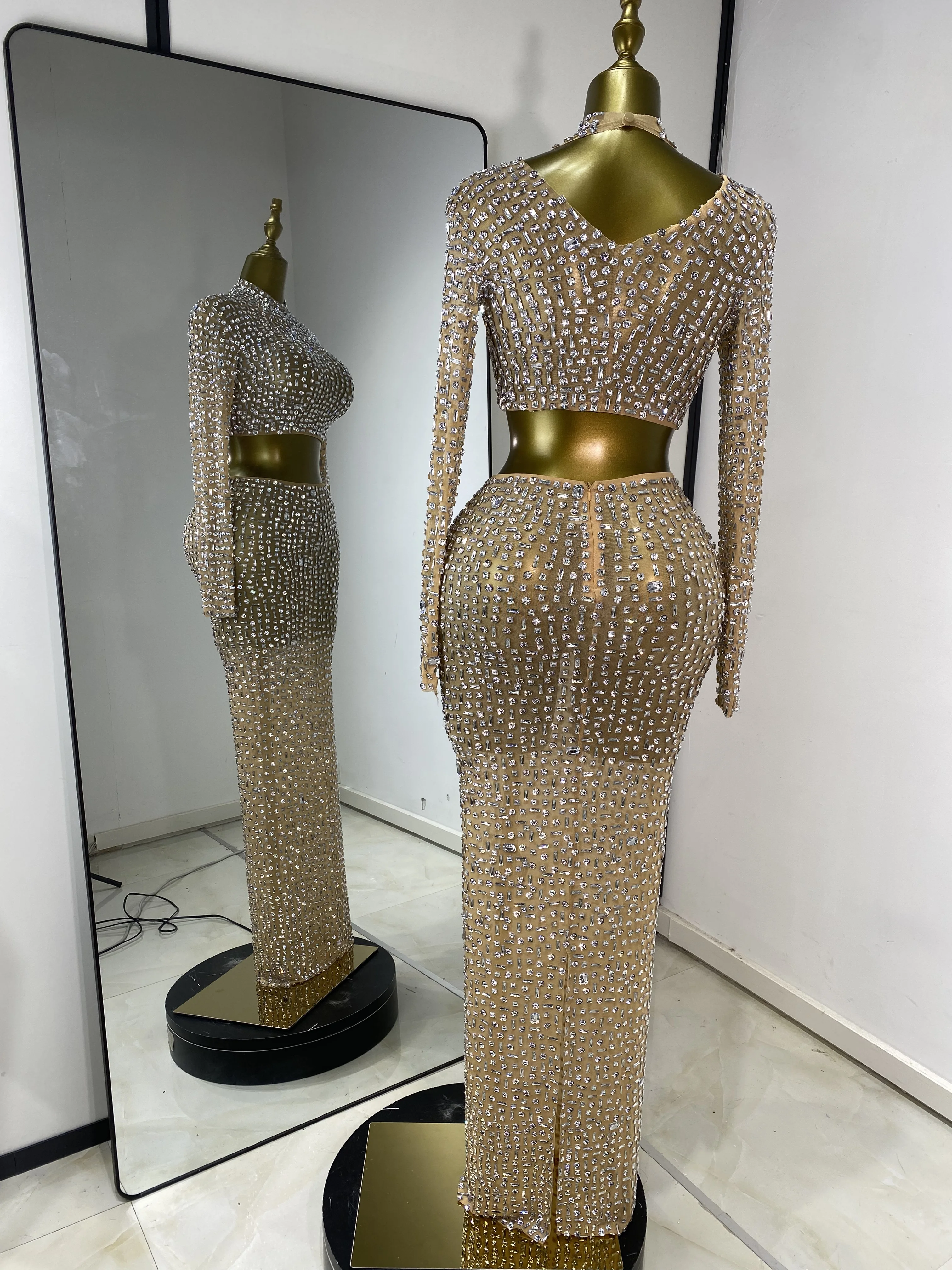 

Women Luxury Sparkly Rhinestones Skirts Sets Runway Long Sleeve Turtleneck Crop Top And Long Skirt Two Piece Party Outfits