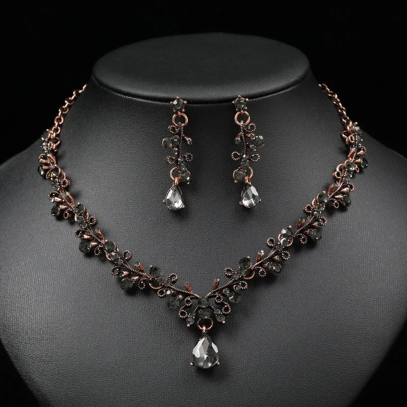 Retro jewelry sets gemstone necklace collarbone chain female leaf water droplet jewellery woman  Women's earrings trends 2025