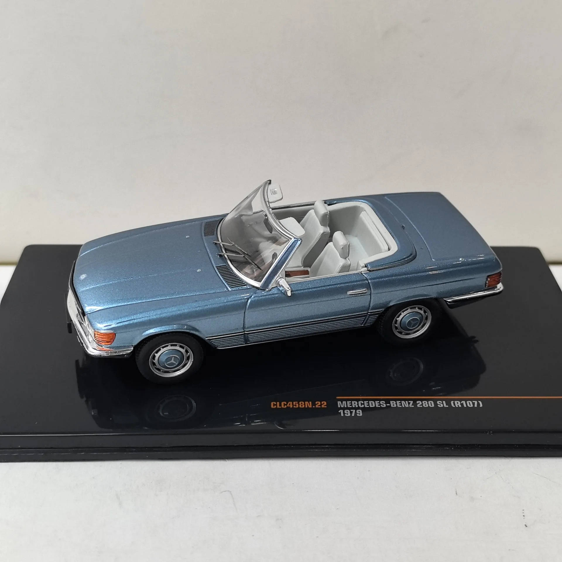 

Diecast IXO 1:43 Scale BENZ 280 SL R107 1979 Benz Alloy Car Model Collectible Toy Gift Souvenir Display Ornament