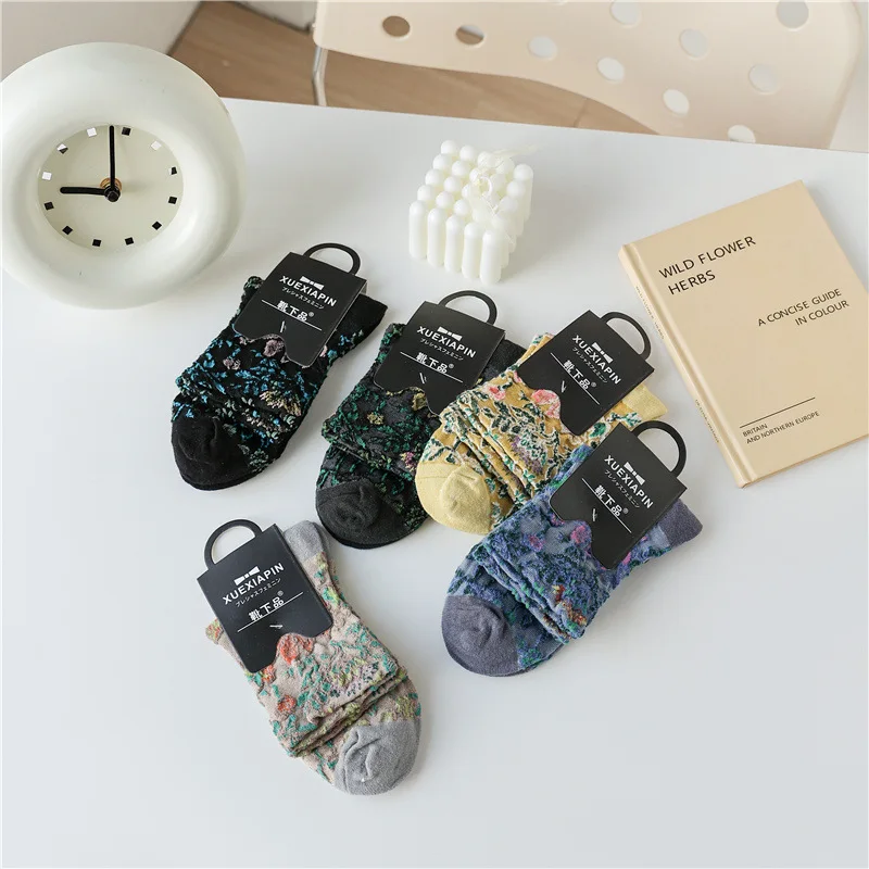 5 Pairs Autumn and Winter New Niche Retro Style Sweet Renaissance Flower Fashion Color Matching Women Socks Medium Tube