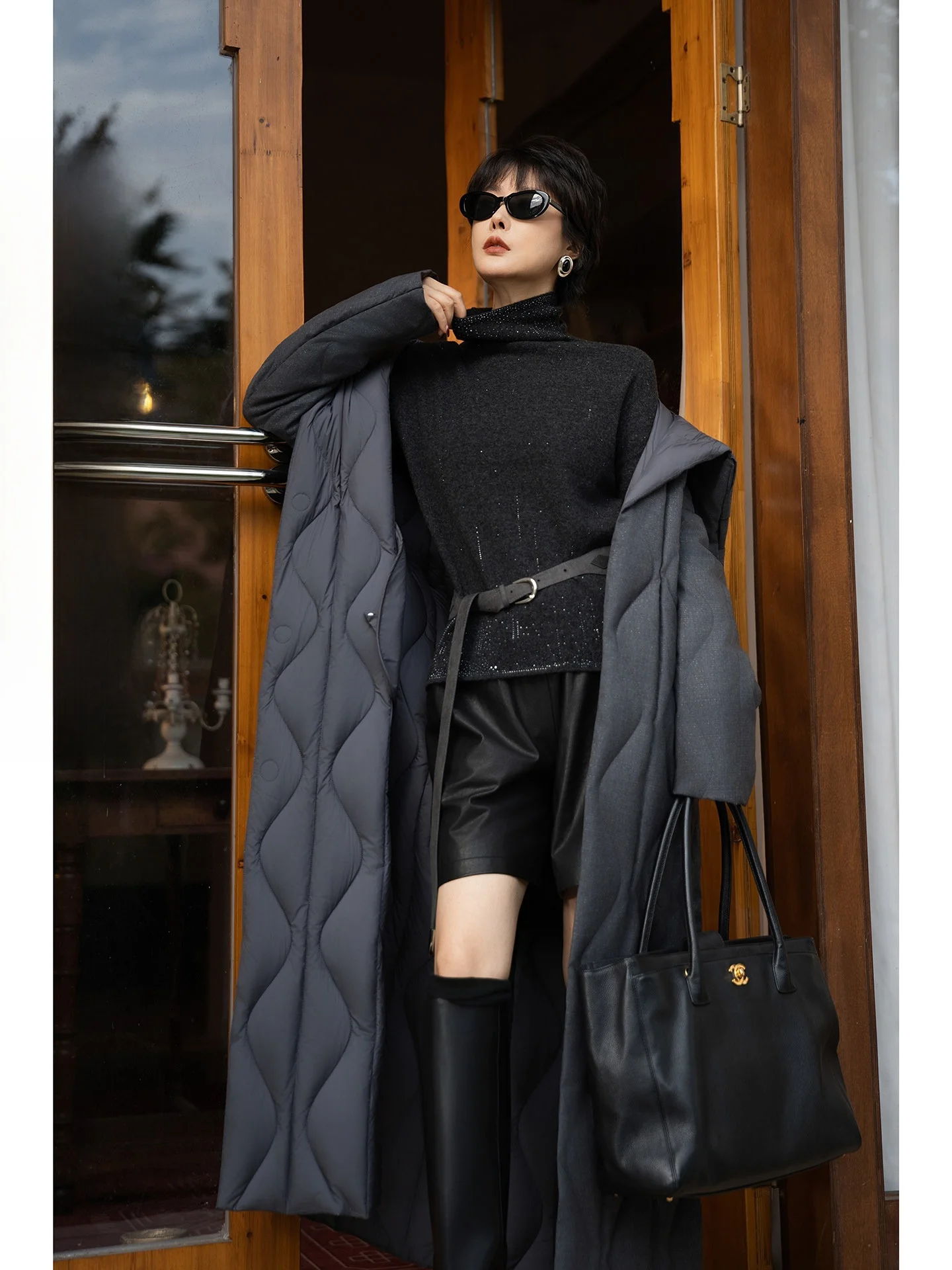 

Wool Knitted Sweater Women's High Collar Star Embellied Winter Faion High Temperature Rhinestone Women's Sweater