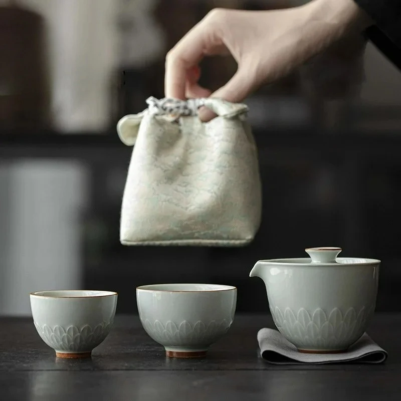 

Antique Lotus Leaf Ceramic Set Complete Travel Tea Set Tea Maker Gaiwan 1 Bowl 2 Cups Kung Fu with Portable Bag