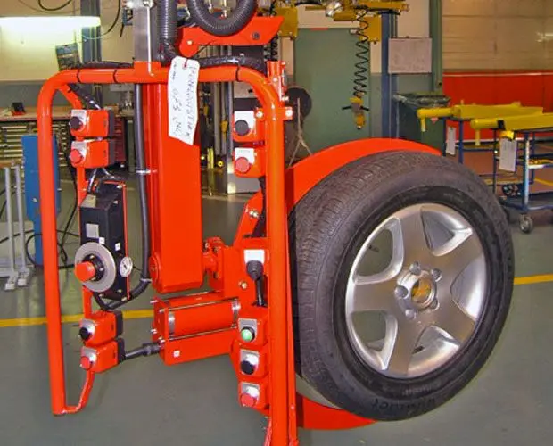 Roboterarm-Greifsysteme, Materialhebeausrüstung für die Handhabung von Autoreifen und Gummirädern