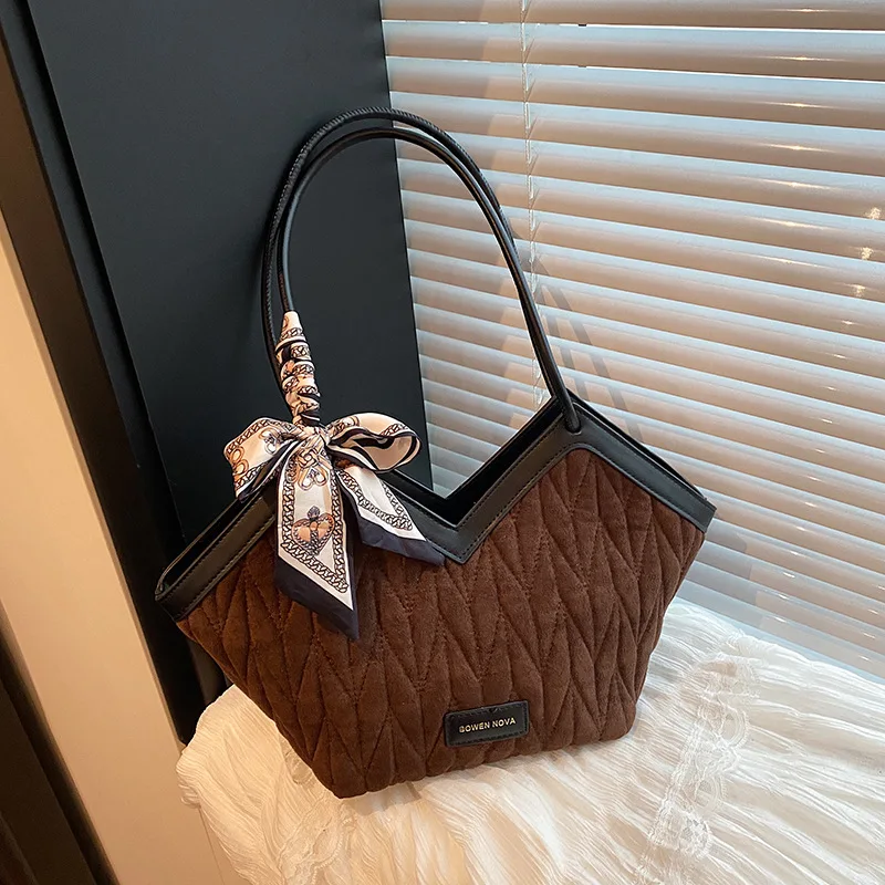 

​​Quilted Chain Saddle Bag Women Underarm Crossbody Caviar Grain Retro Design Coffee Run Chic​​