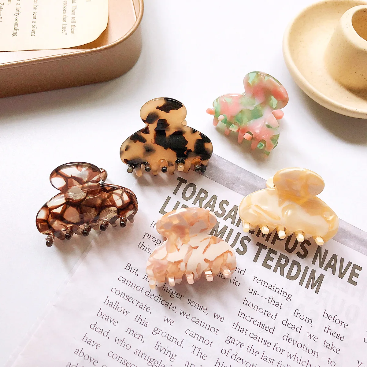 

Fashion High Quality 3.5CM Small Acetate Hair Accessories Elegant Retro Floral Marble Hairpin Hair Clip Claws For Women Girl