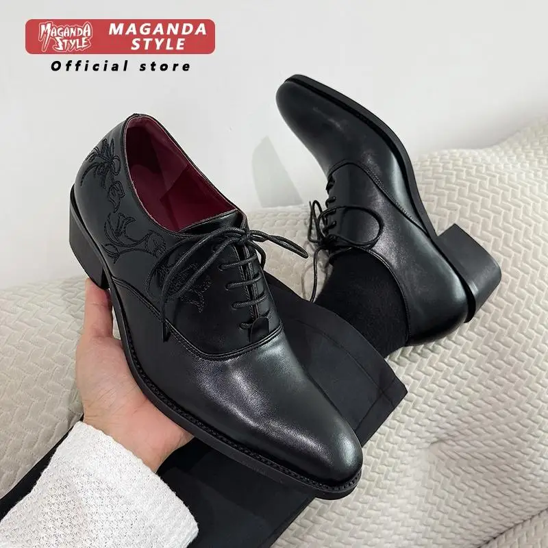 New embroidered design lace up leather shoes for men and women lightweight height increasing design formal dress pointed shoes