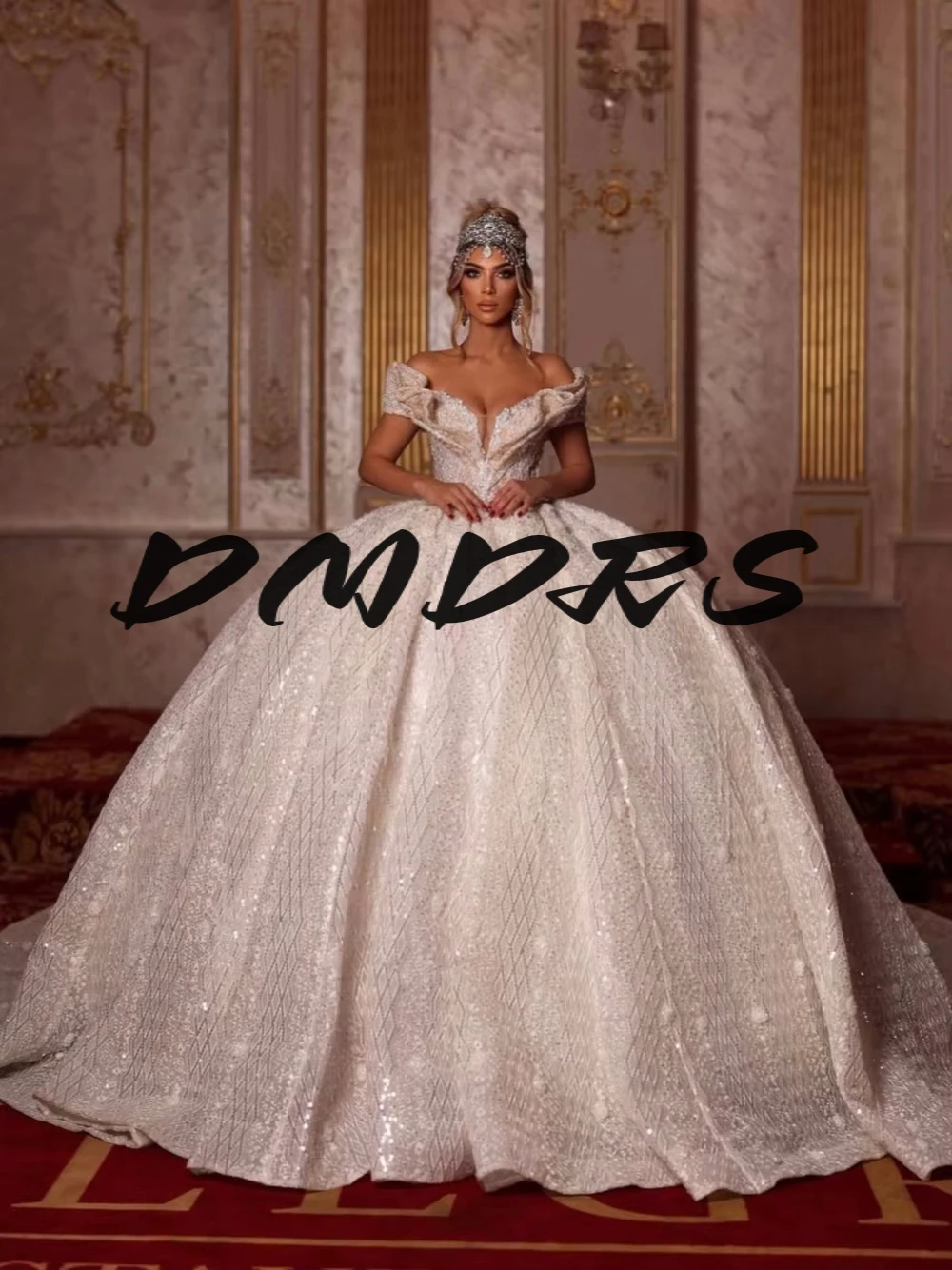 

Sparkly V Neck Princess Wedding Dress Stylish Lace Off the Shoulder Bridal Gown Customized Stunning Ball Pearls Bride Women Wear