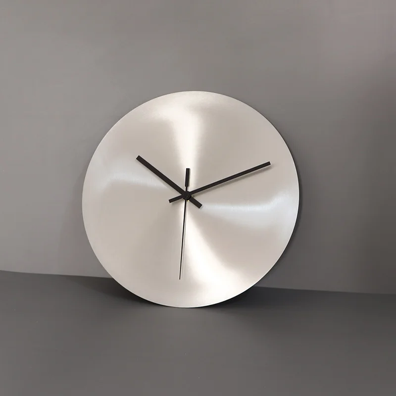 

Silver Living Room Wall Clock Modern Round Nordic Simple No Number Decorative Clock