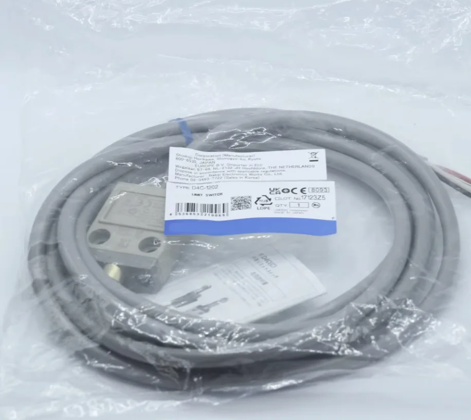 

D4C-1202 Концевой выключатель