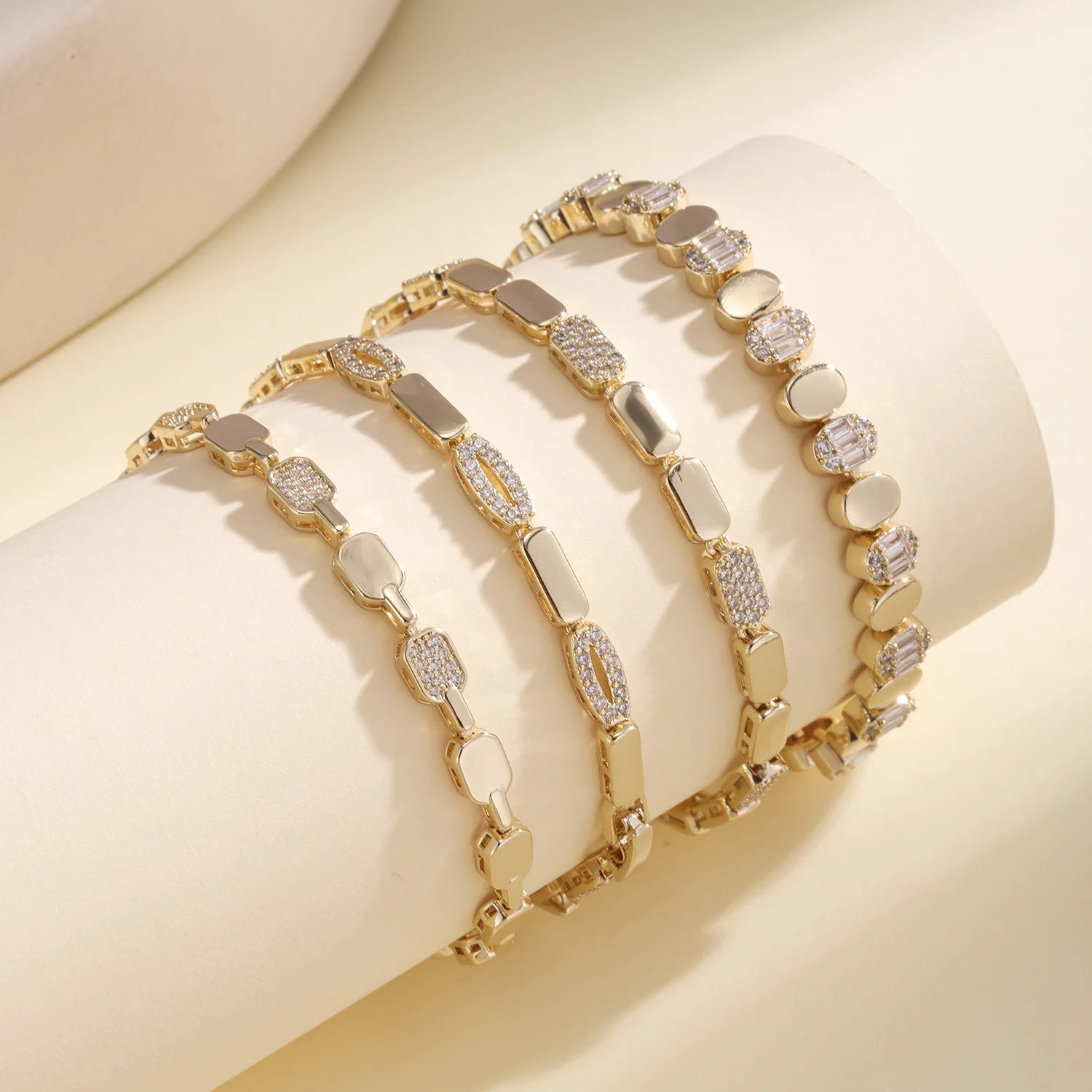 AIBEF Oval Rectangle Crystal Bracelet for Women Shiny CZ Link Wristband Elegant Fashion Jewelry for Wedding Party Sweet Gift