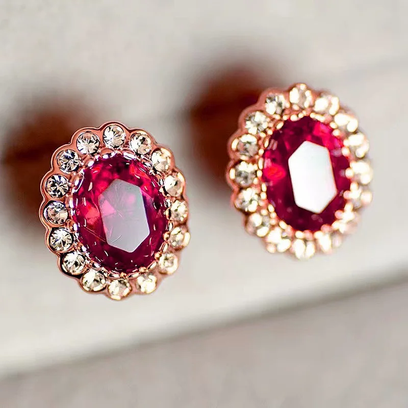

European and American fashion retro pierced ears can wear oval glass plated rose gold ear clip simple temperament.