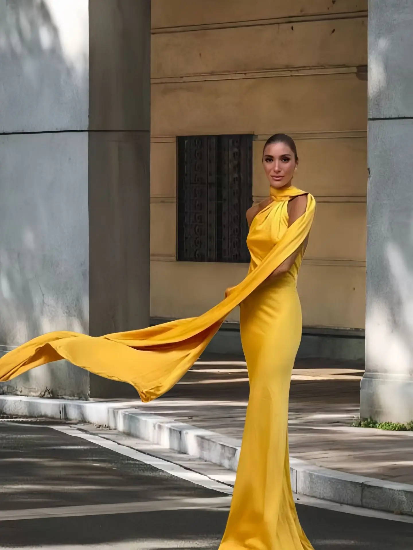 Elegancka sukienka maxi z satynową wstążką, wiązana na szyi, damska, bez pleców, z odkrytymi ramionami, bez rękawów, na imprezę, wieczorowa, lato 2025