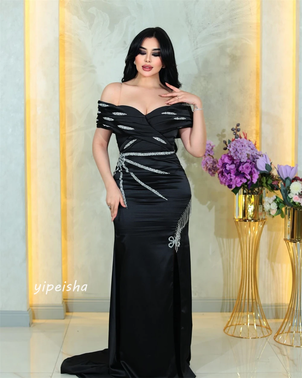 ที่กําหนดเองชุดราตรีซาตินประดับด้วยเลื่อม Draped จีบคนดัง Mermaid Off-the-shoulder Bespoke โอกาสชุดยาวชุด