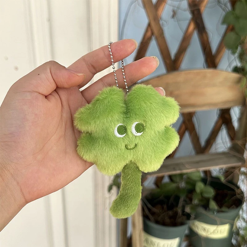 

Модный плюшевый брелок Lucky Grass, мультяшный брелок с четырьмя листами клевера, кулон, изысканное украшение для рюкзака, аксессуары, подарки