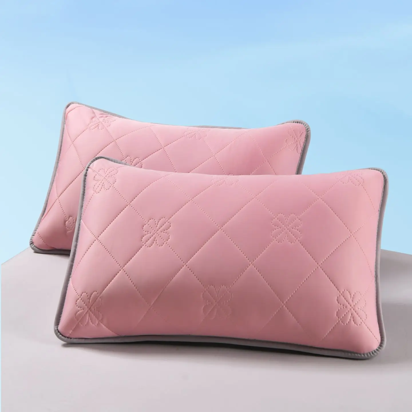 2026 New Cool Silk Four-Leaf Pillowcase 1 Pair Soft Breathable Cooling Pillow Cover for Home Bedroom Sofa Bed Decor