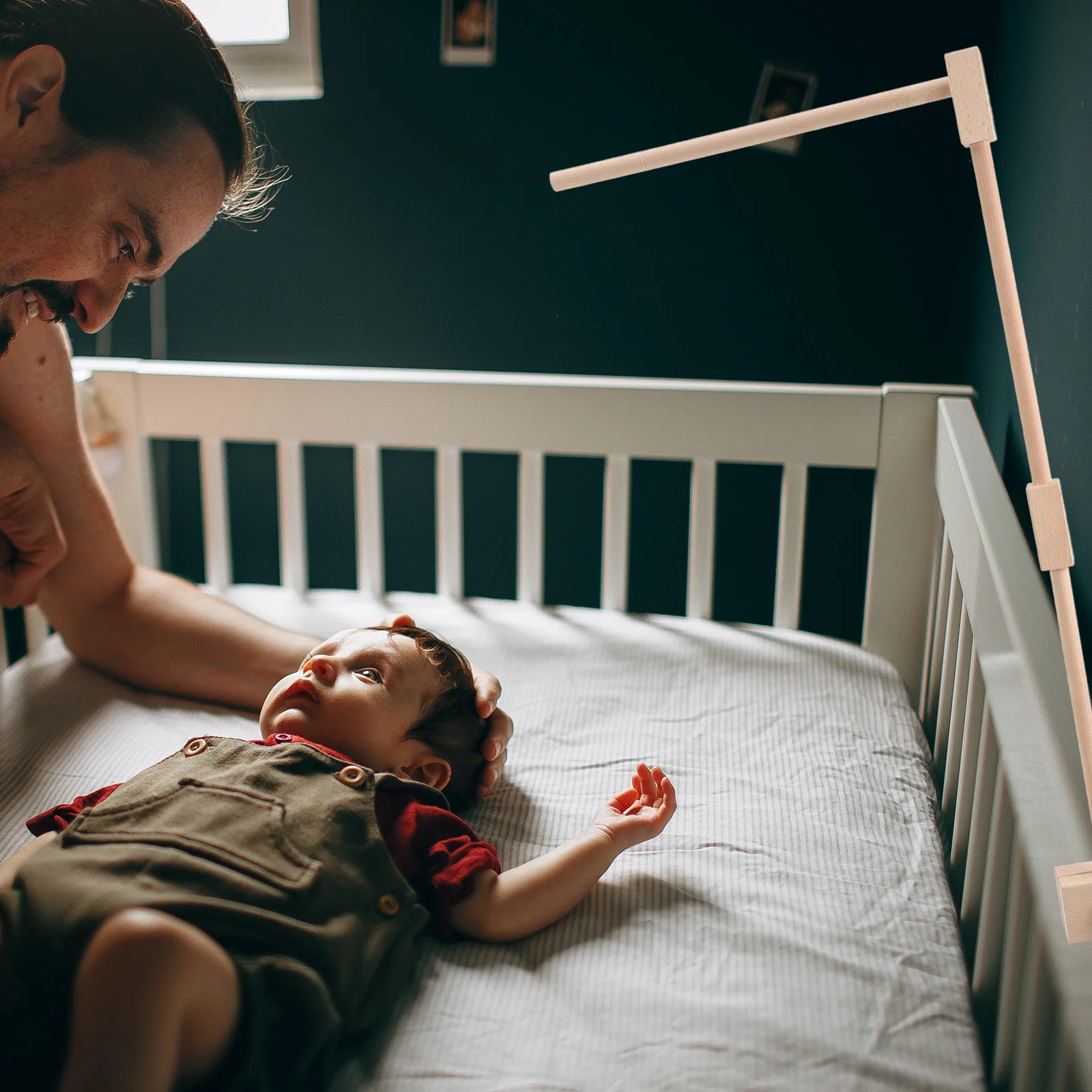 Krippe Glocke Halter Baby Bett Zubehör Mobile Ständer Halterung Kindergarten Kleiderbügel für Holz